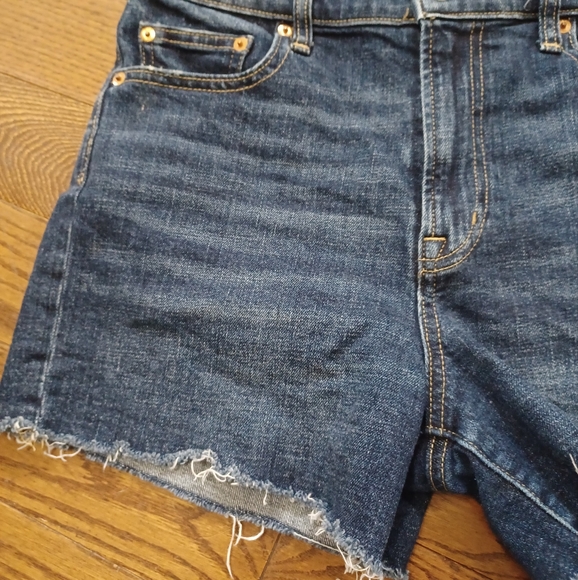 Gap High Rise Shorts - Picture 2 of 5